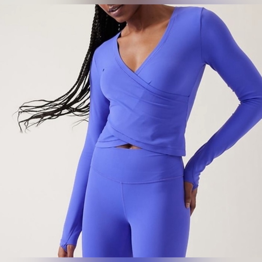 NWT Athleta Transcend Wrap Top L